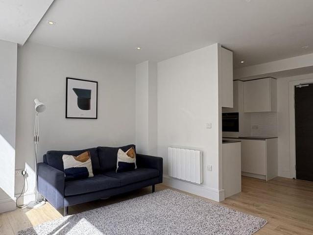 Studio for rent in Sudbury, Greater London
