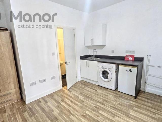 Studio for rent in London Borough of Havering, Greater London