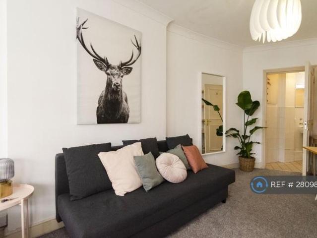 Flat for rent in Notting Hill, Isle Of Man