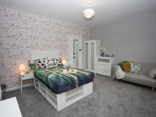 Flat for rent in Spring Park, Luton