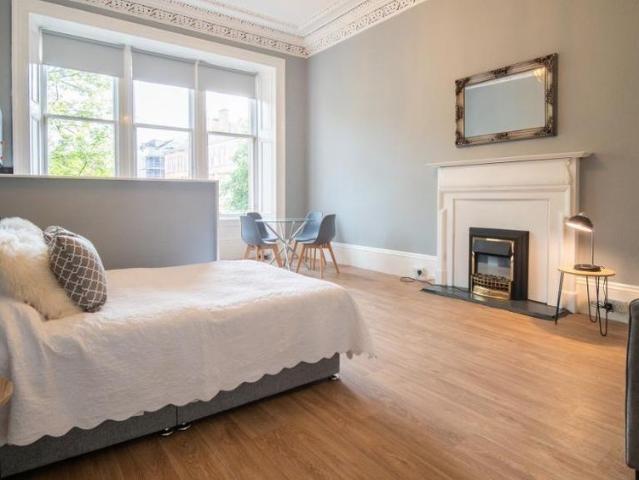 Studio for rent in Hillhead, Scotland
