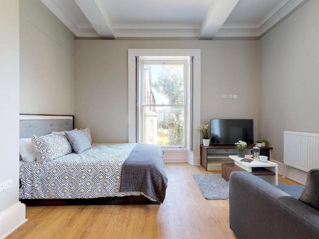Flat for rent in Woodhouse, West Yorkshire