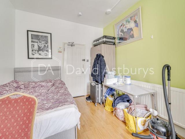 Flat for rent in Somers Town, Greater London