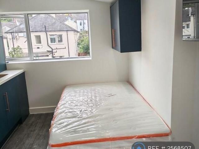 Studio for rent in Bangor, Wales