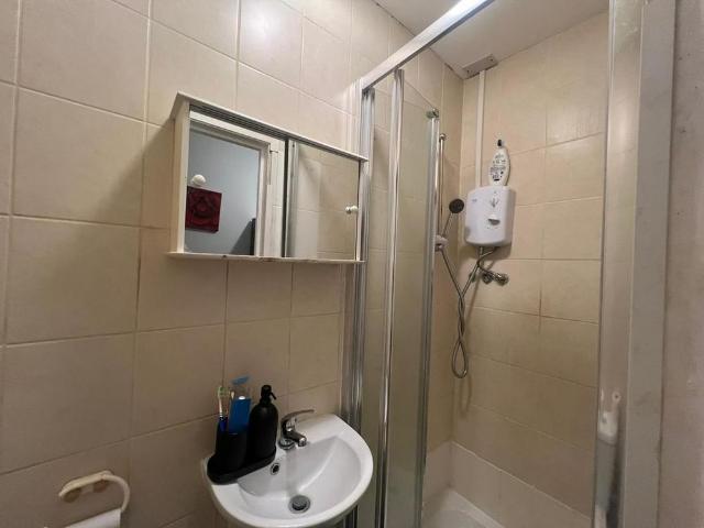 Studio for rent in Earl's Court, Greater London