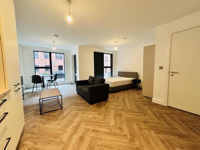 Studio for rent in Little Chester, East Midlands