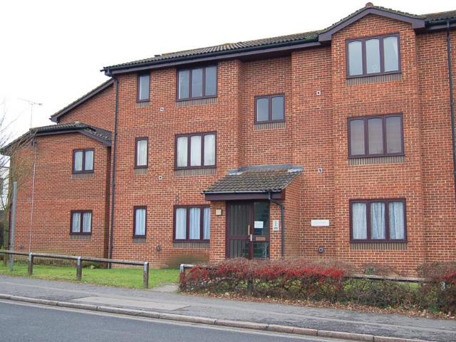 Flat for rent in Perryfields, West Sussex