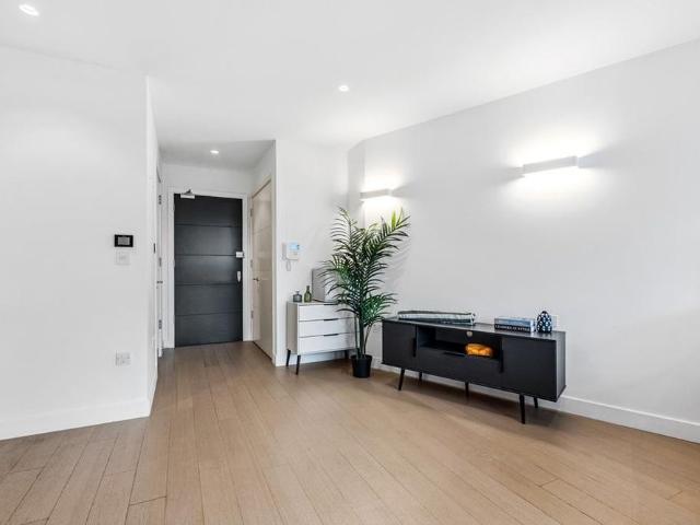 Studio for rent in London Borough of Hounslow, Greater London