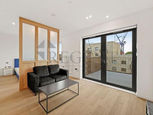 Studio for rent in London Borough of Hounslow, Greater London