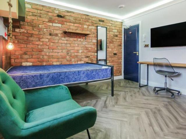 Studio for rent in Bournbrook, West Midlands