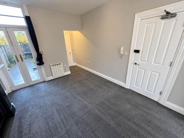 Studio for rent in Aldrington