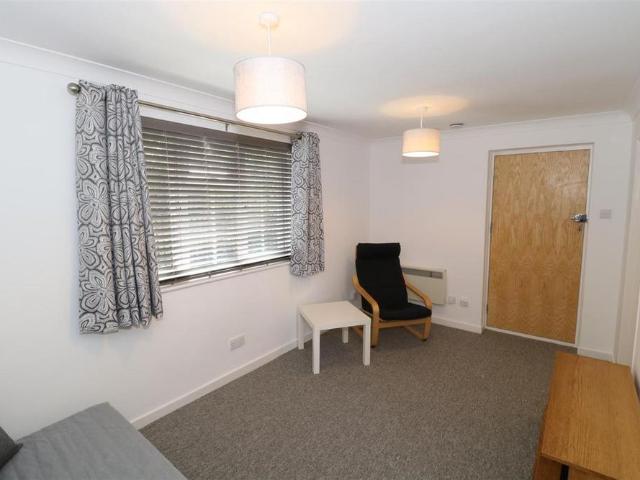 Studio for rent in Green Close, Warwickshire