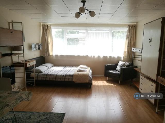 Flat for rent in Noel Park, Greater London