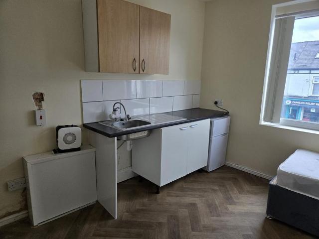 Studio for rent in South Yorkshire