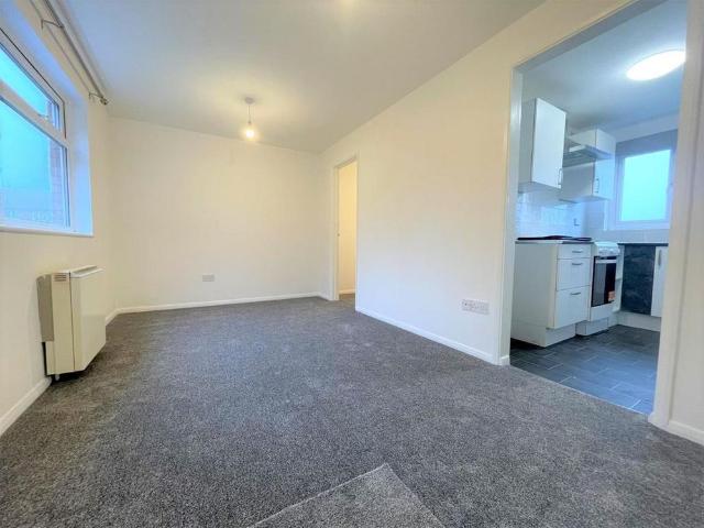 Studio for rent in Tonedale, Somerset