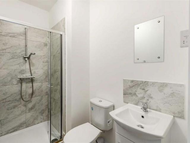 Studio for rent in Hampton Wick, Greater London