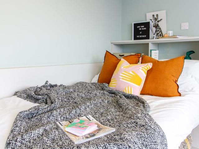 Flat for rent in Hyde Park, West Yorkshire