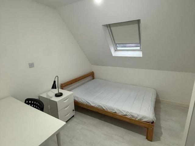 Studio for rent in Canley, West Midlands