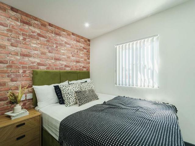 Room for rent in New Bilton