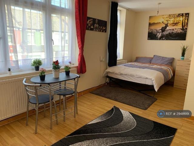 Flat for rent in Greater London