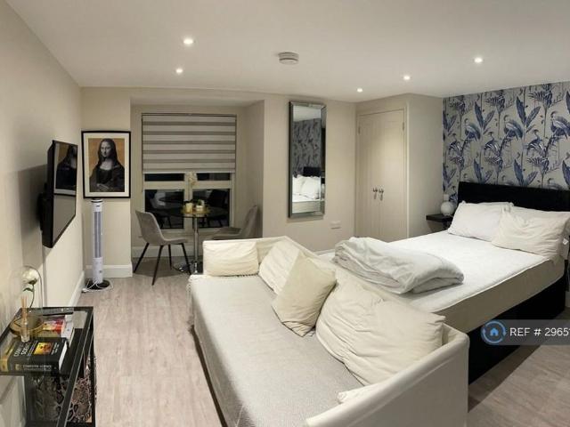 Studio for rent in Arbury, Cambridgeshire