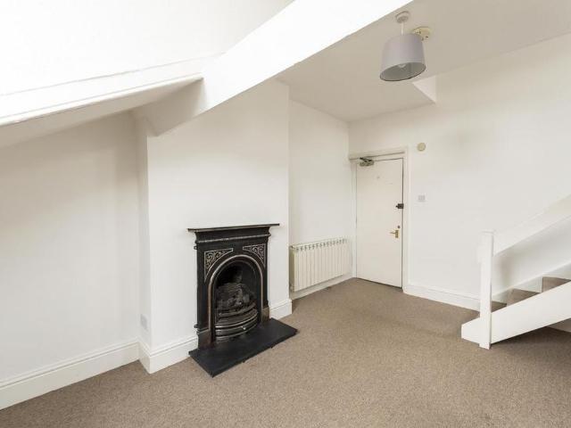 Studio for rent in Bishopston, Feckenham