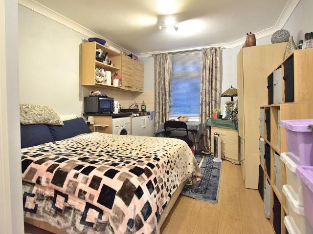 Flat for rent in Crouch End, Isle Of Man