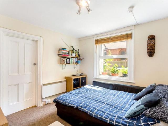 Studio for rent in Surbiton, Greater London