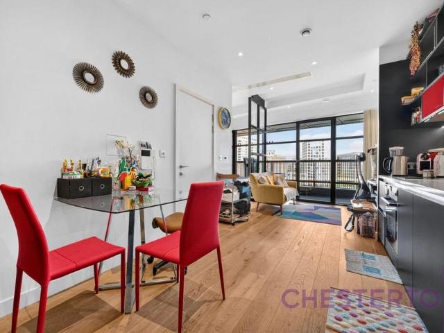 Studio for rent in London City Island, Blackwall