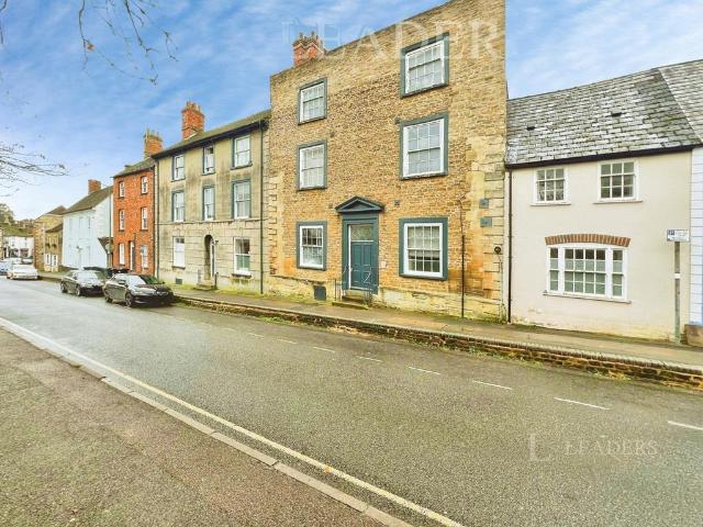 Flat for rent in Great Faringdon, Dromore