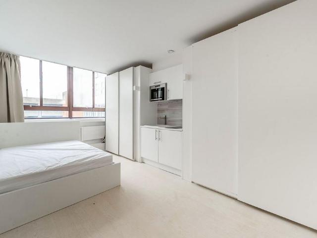 Flat for rent in Greater London