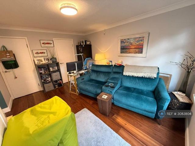 Studio for rent in Royal Borough of Kingston upon Thames, Greater London
