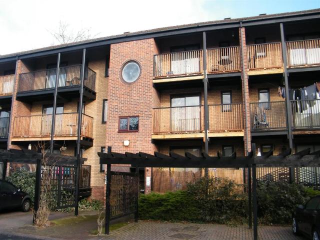 Studio for rent in Haddon, East Midlands