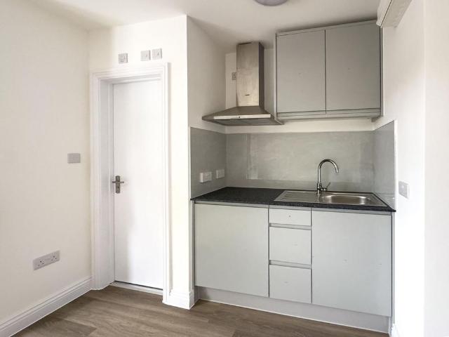 Studio for rent in Kingsbury, Greater London