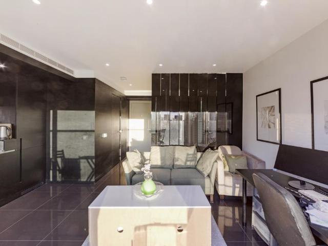 Flat for rent in Isle Of Dogs, Greater London