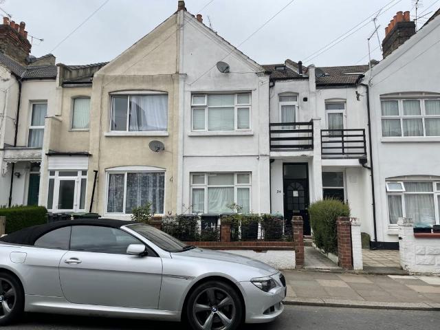 Flat for rent in Greater London