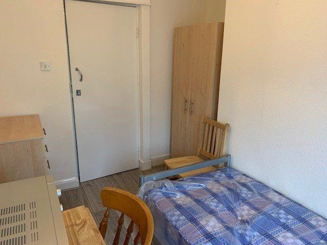 Studio for rent in Whetstone, Greater London