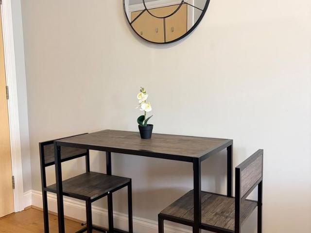 Studio for rent in Epsom, Surrey