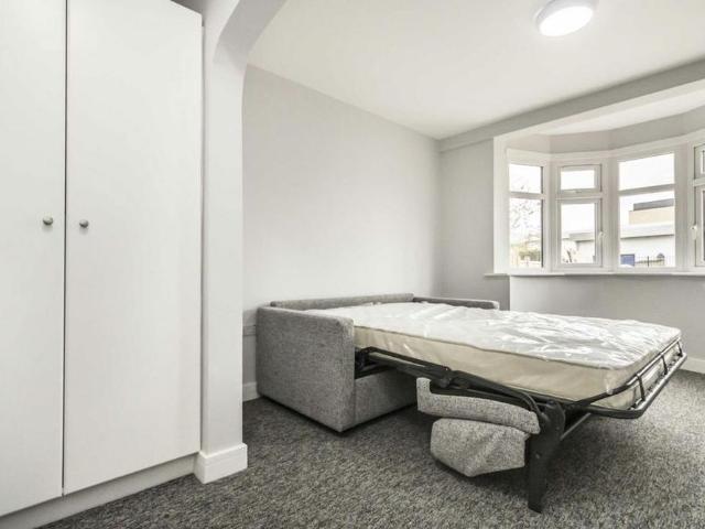 Studio for rent in London Borough of Hounslow, Greater London