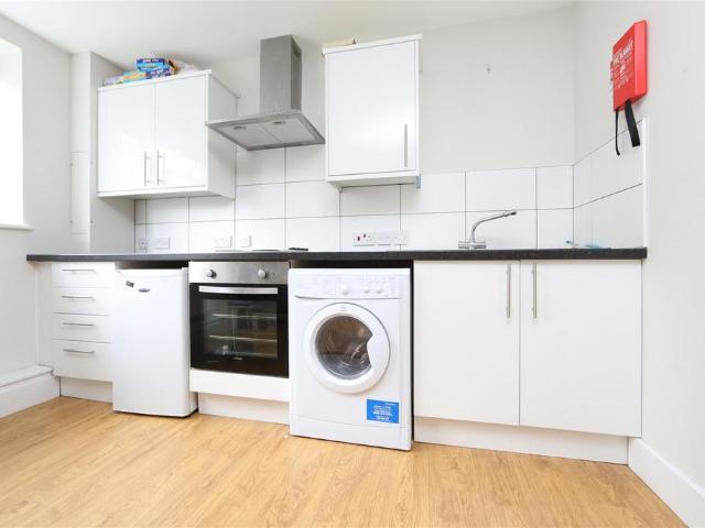 Flat for rent in Hendon, Isle Of Man