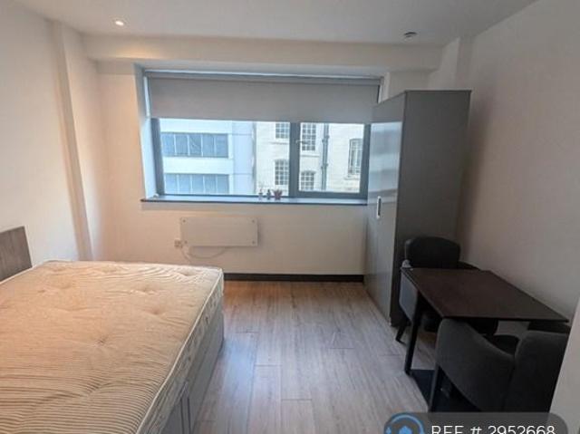 Flat for rent in Cavern Quarter, Calderstones