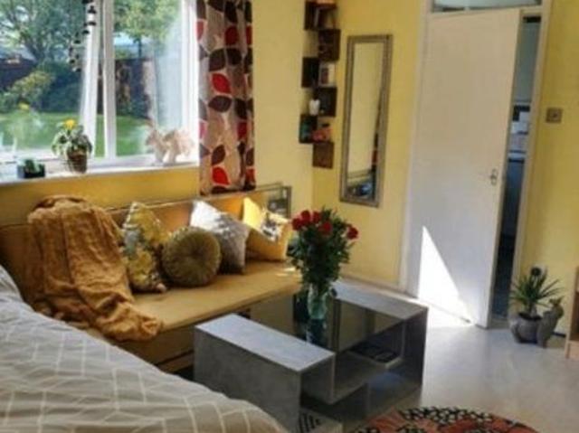 Studio for rent in Ickenham, Greater London