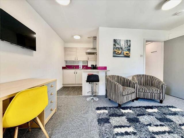 Studio for rent in Greenbank, Mount Wise