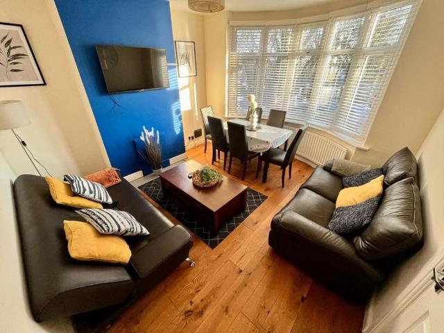 Studio for rent in Spring Park, Luton
