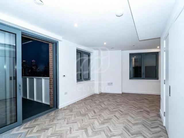 Studio for rent in Westminster, Victoria