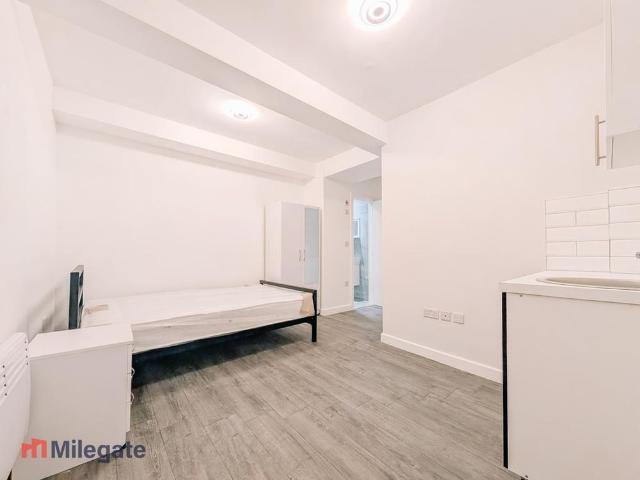 Studio for rent in Ringlestone, Maidstone
