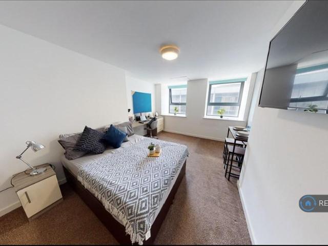 Flat for rent in The Meadows, Haddon