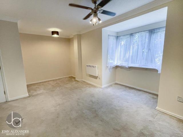 Studio for rent in Chipping Hill, Essex