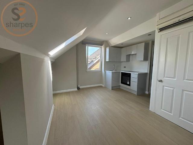 Flat for rent in London Borough of Croydon, Greater London