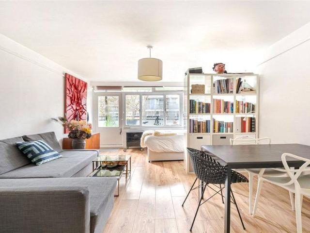 Studio for rent in Churchill Gardens Estate, Greater London